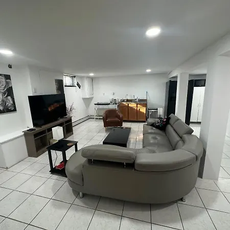 Cozy Spacious Guest Suite